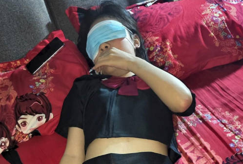 真实骗到手强塞的邻家小妹妹灌醉被我拿了处后又找我操