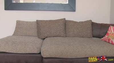 高薪面试潜规则丰乳少女为工作屈从口交到内射